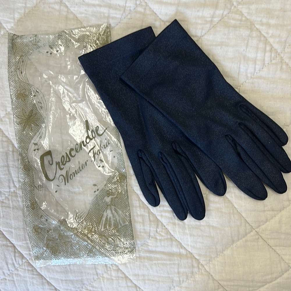 CRESCENDOE | Vintage Gloves